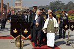 Gates Meets Ministry of Defense in New Delhi