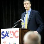 Secretary Duncan Meets with Delegation from San Antonio 