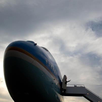 Photo: President Obama waves as he boards Air Force One in Dayton, Ohio. http://wh.gov/photos