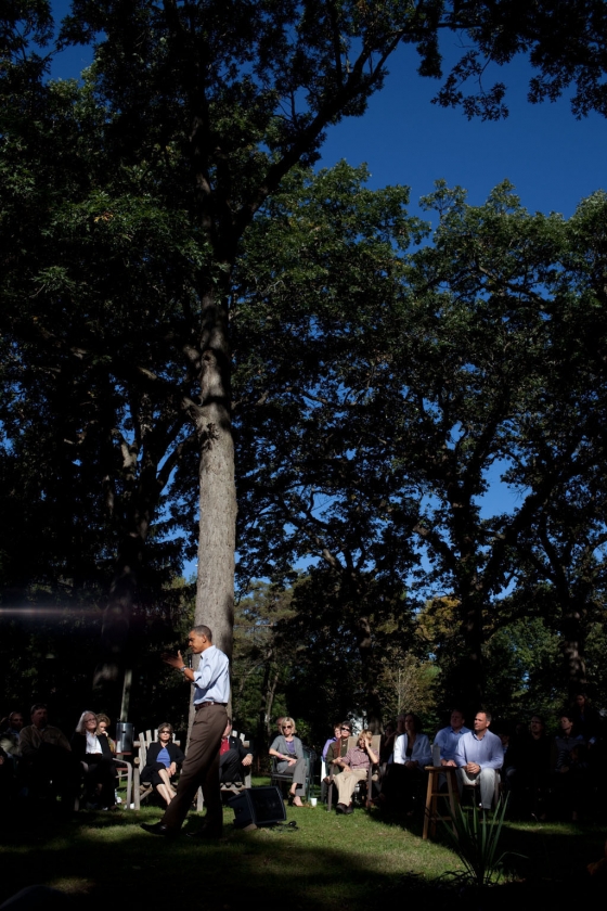 President Barack Obama Holds a Discussion on the Economy with Families in the Backyard of Jeff and Sandy Clubb's home in Des Moines, Iowa