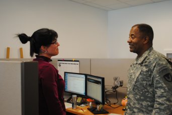 CECOM Commander greets SEC workforce