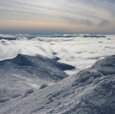 Photo: For those in the northern hemisphere, fall is here and winter is on the way.  This might help you ease into the season:

The Snowiest Places on Earth http://oak.ctx.ly/r/uy5