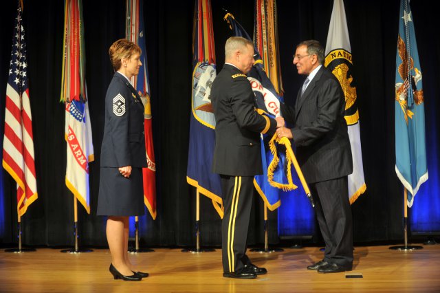 Gen. Frank Grass became the 27th chief of the National Guard Bureau in a Pentagon ceremony, Sept. 7, 2012.