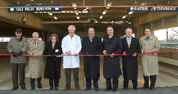Congressman Murphy joins in the ribbon cutting for Jefferson Regional Medical Center's new parking facility. 