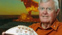 Darrell Royal: The coach who lifted a school and a state - Photo