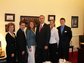 Congressman Murphy visits with 4-H members Nancy Kadwill, Chad Barclay, Tannis Marley, Jill McClure, and Clayton Wood during their trip to D.C.