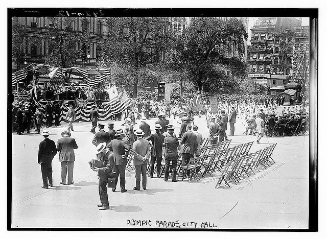 Olympic Parade, City Hall (LOC)