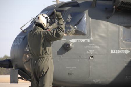 U.S. Navy MH-53E Sea Dragon Powers-up