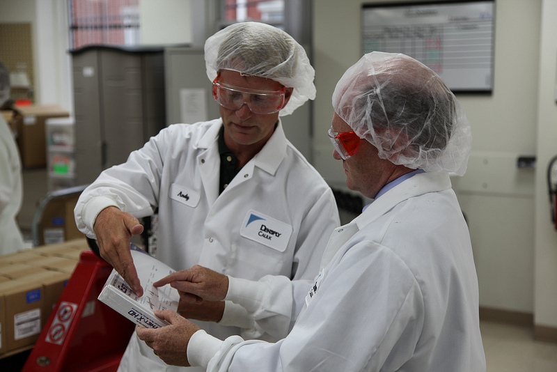 Senator Coons visits Dentsply Caulk in Milfrod