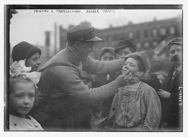 Painting a Thanksgiving Masker, 1911 (LOC)