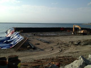 Photo: Construction underway at Gallagher Beach