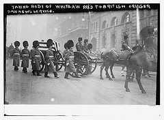 Taking body of Whitelaw Reid to British cruiser (LOC)