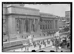 N.Y. Library on Opening Day (LOC)