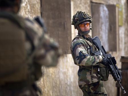 French Marines train in Hawaii during Exercise Amercal 2012