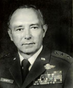 photo of MAJOR GENERAL LOVIC P. HODNETTE JR.