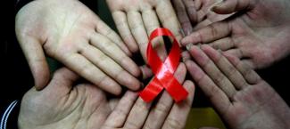 How Bill Gates, (RED), & others are using the web for World AIDS Day