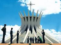 Blütenkelch. Die Kathedrale von Brasilia, ein Werk Oscar Niemeyers von 1970 Foto: REUTERS