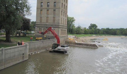  Governor Quinn Announces Completion of Hofmann Dam Removal