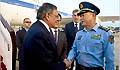 Defense Secretary Panetta greets Chinese Air Force General Ma Xiaotian.