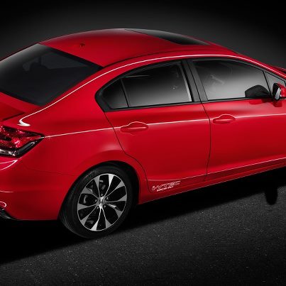 Photo: Honda’s accelerated refresh for the Civic is complete, and the updated car has arrived for 2013. Check out all the Civic’s changes: http://cardrive.co/6031pbfW 

Photo gallery: http://cardrive.co/6032pbfo