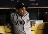 Yankees-Ichiro-stretching-perlman.jpg