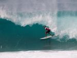 World Title race narrows to two on day two of Pipeline Masters