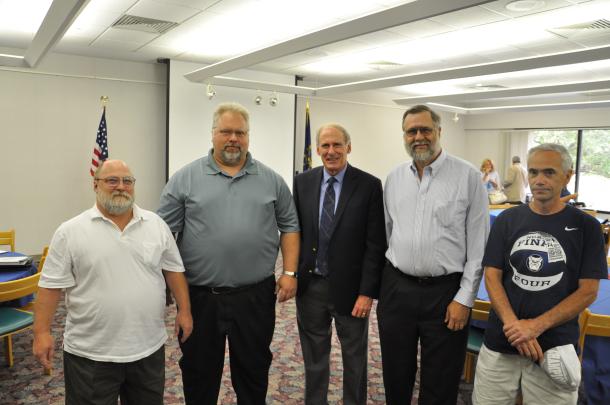 Senator Coats Attends Economic Development Announcement by Isolatek International in Huntington