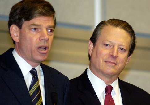 Gore and Hyatt announce plans to create a television network in 2004 (AP)