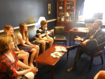 Rep. Paulsen welcomes Minnesota's National History Day Winners to Washington, D.C.