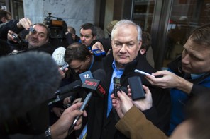 National Hockey League (NHL) Players' Association executive director Donald Fehr speaks to members of the media after dropping off a proposal at NHL headquarters in New York, January 2, 2013. REUTERS/Lucas Jackson (UNITED STATES - Tags: SPORT ICE HOCKEY)