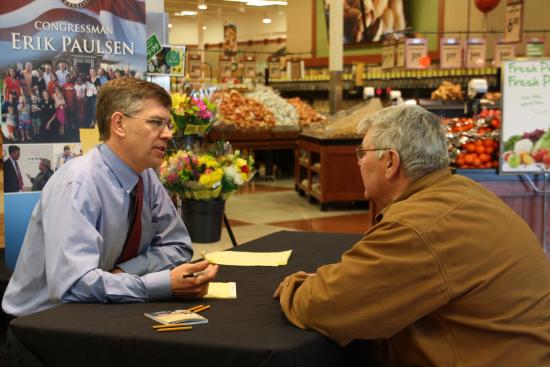 Paulsen Holds Congress on the Corner Event in Maple Grove