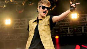 Professor GIF: Is Bieber Fever Dangerous?