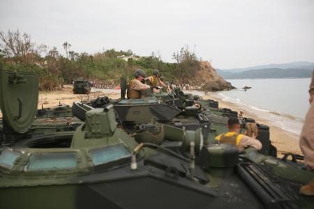 Surf qualification brings Marines back to amphibious roots