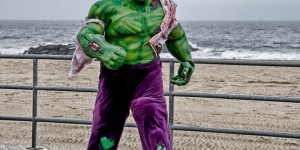 Zombie Hulk SMASH bad customer service! (Image by Flickr user Bob Jagendorf)