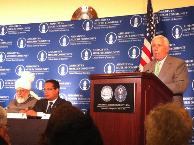 <b>Rep. Frank Wolf welcomes His Holiness Mirza Masroor Ahmad, spiritual head of the Ahmadiyya Muslim Community</b>