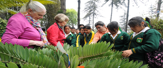 Students from a science class at the Colegio Nacional Agropecuario in Lima’s Villa El Salvador district got a lesson on plants and water conservation on October 26 at the residence of the U.S. Ambassador in Lima.  