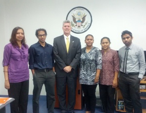 Paul Richardson, Director Economic Growth for USAID in Colombo, met with a group of Fulbright & U.S. Government exchange program alumni.