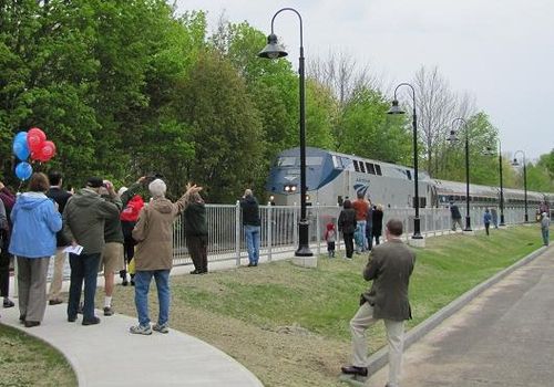 Downeaster Arrives in Freeport 1