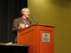 Dr. Kevin Trenberth addresses workshop attendees at the 37th Climate Diagnostics and Prediction Workshop Banquet.