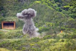 Explosive ordnance disposal specialists teach demolition basics [Image 3 of 5]