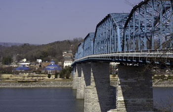 Walnut Street Bridge