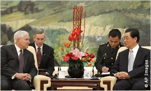 Robert Gates with Chinese President Hu