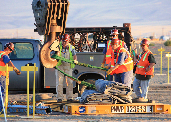 Crane and rigging crew ready platform