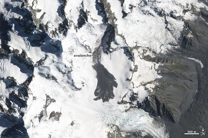 Avalanche in Aoraki/Mount Cook National Park