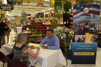 Rep. Paulsen meets with constituents during "Office Hours in your Neighborhood" at the Cub Foods in Champlin, MN.