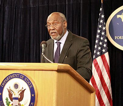 Date: 01/11/2011 Location: Washington D.C. Description: Assistant Secretary of African Affairs Johnnie Carson; Ambassador Princeton Lyman, head of the Sudan Negotiation Support Unit; and Larry Garber, USAID give an update on the referendum vote for independence in Southern Sudan at the Washington Foreign Press Center. - State Dept Image