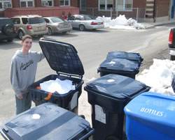 student recycling