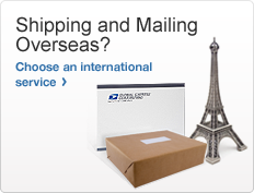 海外寄件？选择国际服务。埃菲尔铁塔、棕色包装盒和寄件信封的图片。