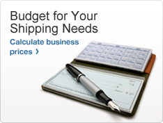 Presupuesto para sus necesidades de envío. Foto de una chequera y un bolígrafo. Calcule los precios comerciales >