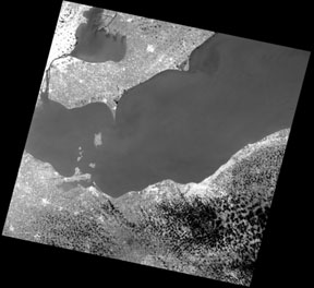 Figure 2.  LandsatLook Thermal Image - Landsat 7 Path 20 Row 31 Acquired July 31, 1999